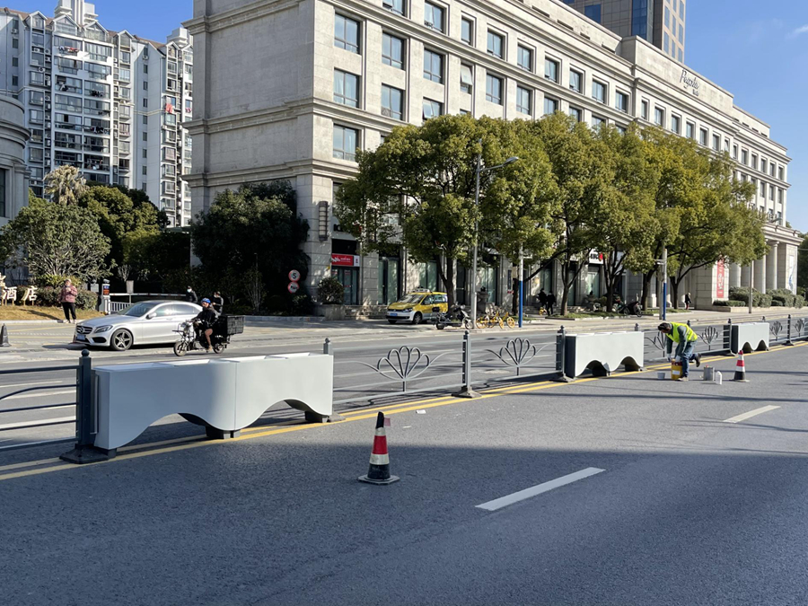 宁波北仑中央隔离花篮护栏